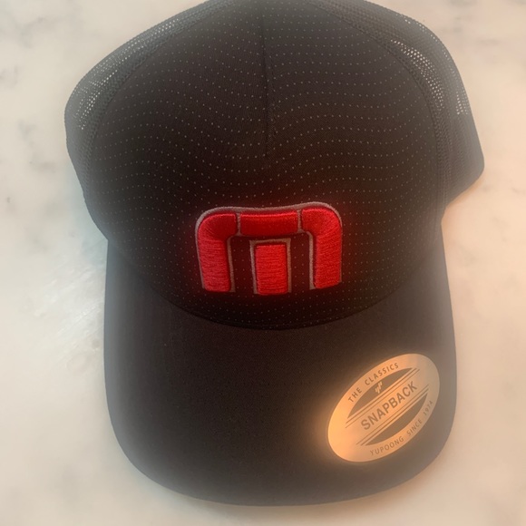 travis mathew stocking hat